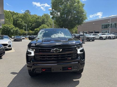 Used 2024 Chevrolet Silverado 1500 LT Trail Boss w/ Convenience Package II AWD/4WD image 2