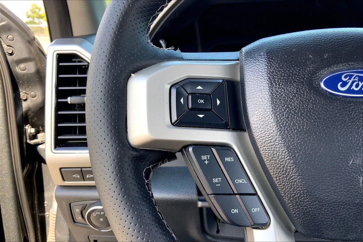 Used 2019 Ford F150 Lariat RWD image 23