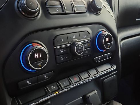 Used 2021 Chevrolet Silverado 1500 RST image 17