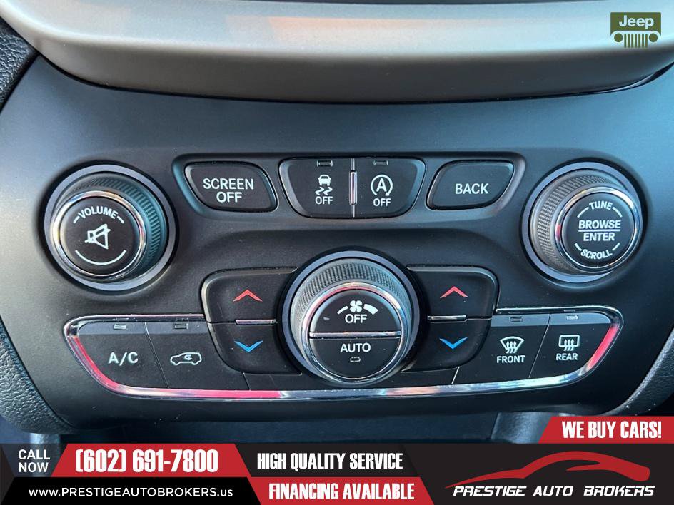 Used 2015 Jeep Cherokee Latitude w/ Comfort/Convenience Group FWD image 32