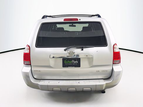 Used 2008 Toyota 4Runner SR5 RWD image 7