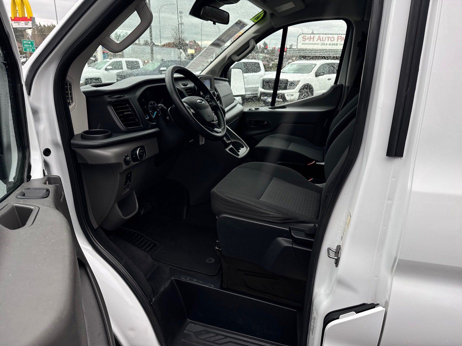 Used 2021 Ford Transit 350 XLT RWD image 7