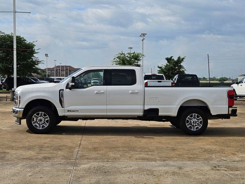 Certified 2024 Ford F250 Lariat w/ Lariat Ultimate Package AWD/4WD image 9