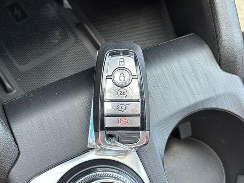 New 2024 Ford Escape SE w/ PHEV Premium Package FWD image 11