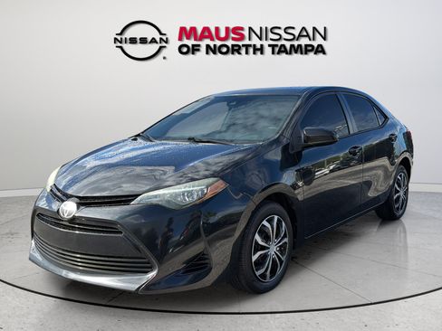 Used 2017 Toyota Corolla LE FWD image 4