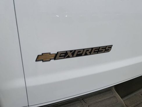 New 2026 Chevrolet Express 2500 RWD image 30