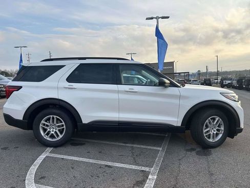 New 2026 Ford Explorer Active image 2