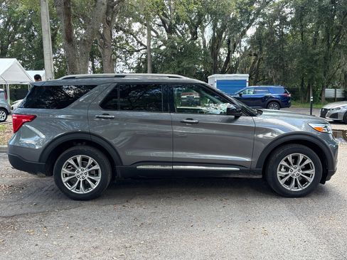 Used 2024 Ford Explorer Limited AWD/4WD image 14