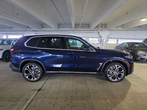 New 2026 BMW X5 sDrive40i w/ Climate Comfort Package RWD image 3