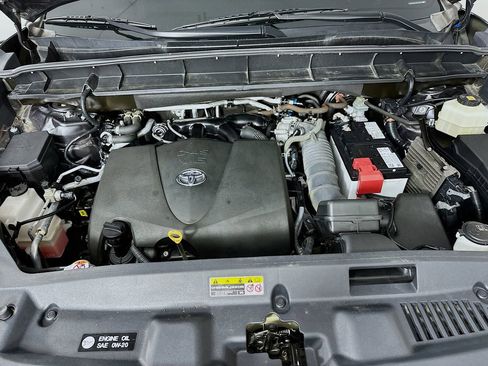 Used 2022 Toyota Highlander Limited AWD/4WD image 34