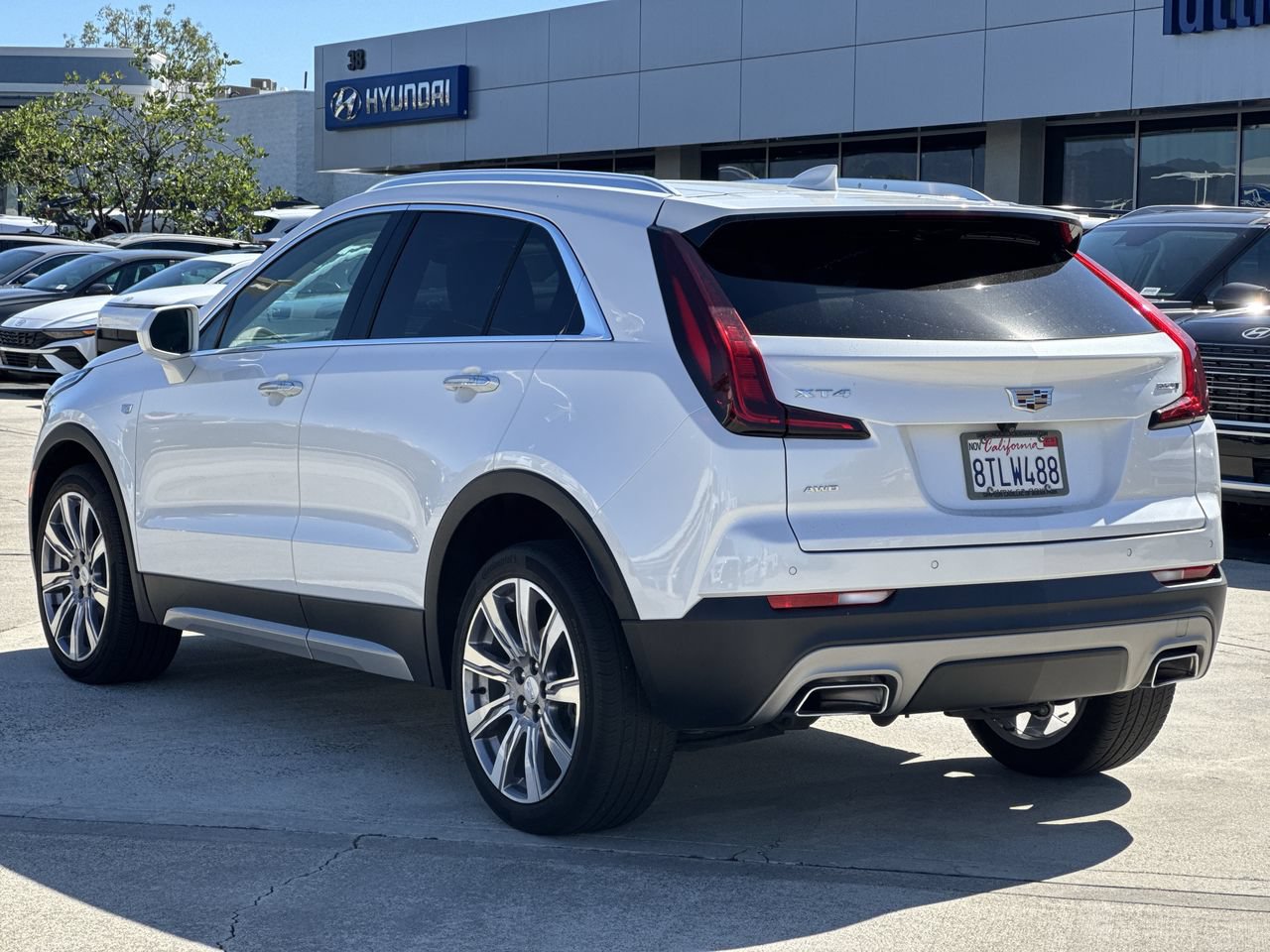 Used 2020 Cadillac XT4 Premium Luxury w/ Driver Awareness Package AWD/4WD image 3