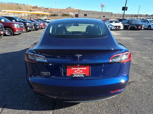 Used 2023 Tesla Model 3 Standard Range image 7