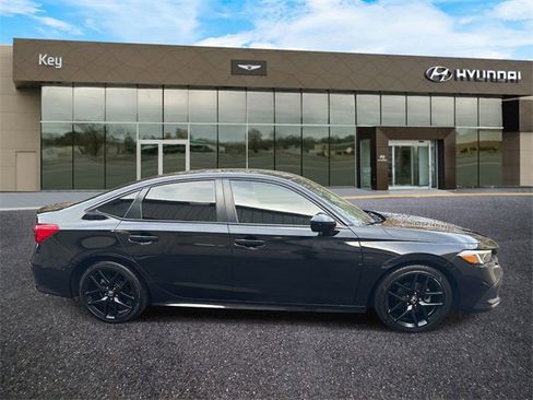 Used 2023 Honda Civic Sport image 5