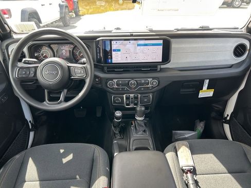 New 2026 Jeep Gladiator Sport AWD/4WD image 32