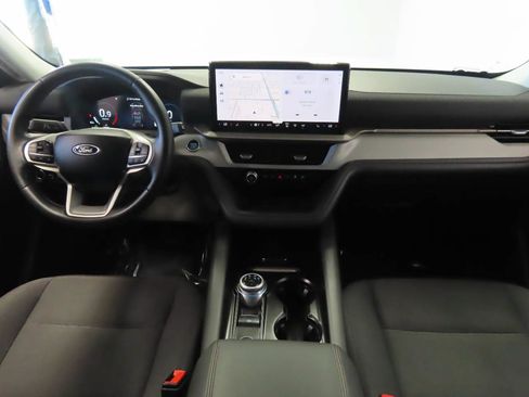 Used 2025 Ford Explorer Active RWD image 15