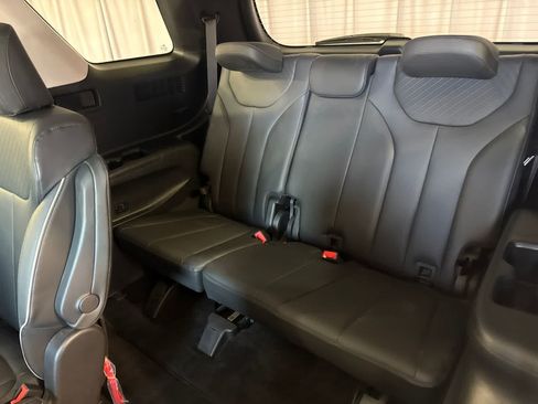 Used 2025 Hyundai Palisade SEL FWD image 16