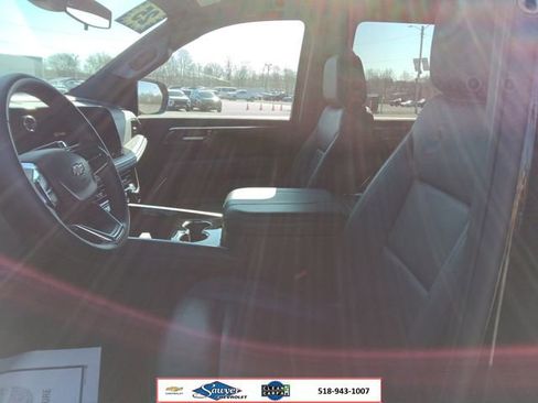 Used 2025 Chevrolet Tahoe LT AWD/4WD image 10