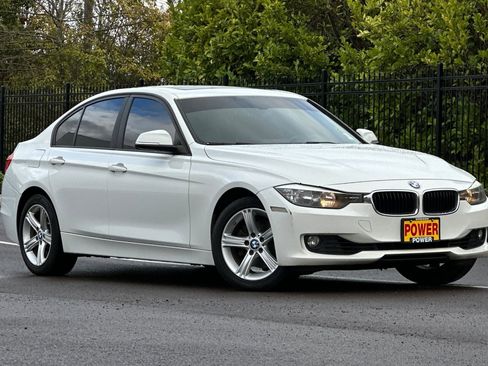 Used 2013 BMW 328i xDrive Sedan image 2