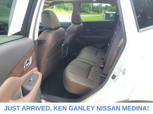 Certified 2024 Nissan Murano Platinum w/ Cargo Package AWD/4WD image 16