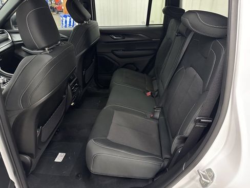 New 2025 Jeep Grand Cherokee Laredo X w/ Luxury Tech Group I image 5