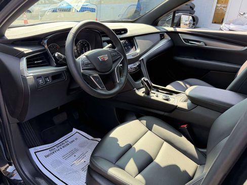 Certified 2024 Cadillac XT5 Luxury AWD/4WD image 11