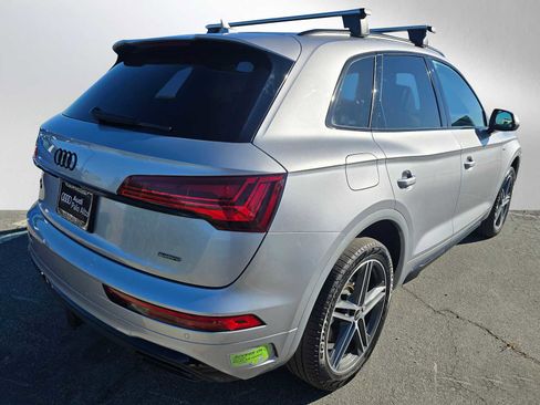 Used 2023 Audi Q5 e Premium Plus w/ Premium Plus Package image 3