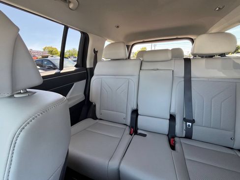 Used 2025 Hyundai Santa Fe SEL FWD image 42