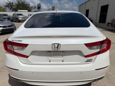 Used 2021 Honda Accord Touring image 4