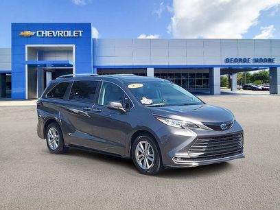 Used 2022 Toyota Sienna Limited
