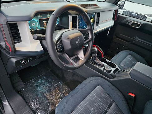 New 2025 Ford Bronco Heritage Edition AWD/4WD image 19