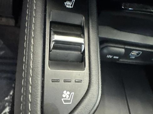 Used 2023 Kia Telluride EX w/ EX Captain's Chair Package FWD image 18