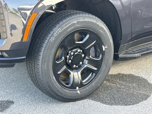 New 2026 Chevrolet Tahoe 4WD w/ 1FL Safety Package image 15