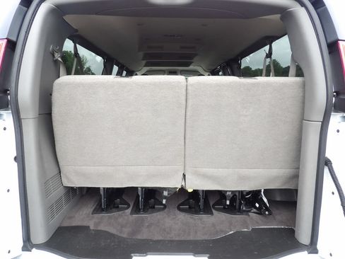 Used 2025 Chevrolet Express 3500 LT w/ LT Preferred Equipment Group RWD image 51