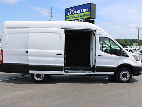 Used 2024 Ford Transit 250 148 High Roof Extended w/ Load Area Protection Package RWD image 8