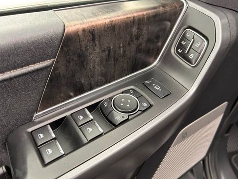 Used 2025 Ford F350 Lariat w/ Black Appearance Package AWD/4WD image 34