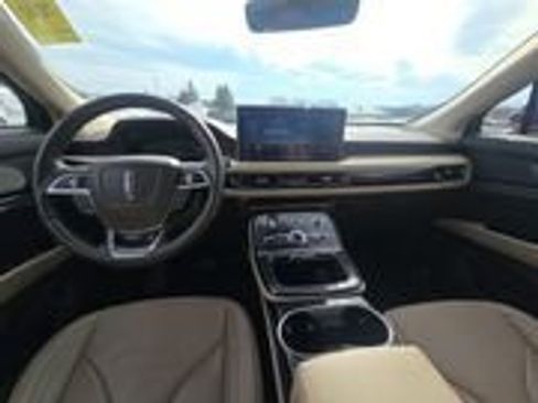 Used 2022 Lincoln Nautilus Reserve image 9