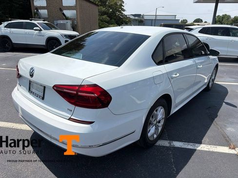 Used 2018 Volkswagen Passat 2.0T S w/ Driver Assistance Package FWD image 5