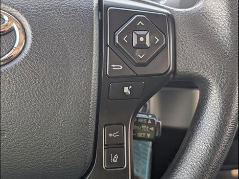 Used 2018 Toyota Tacoma SR image 17