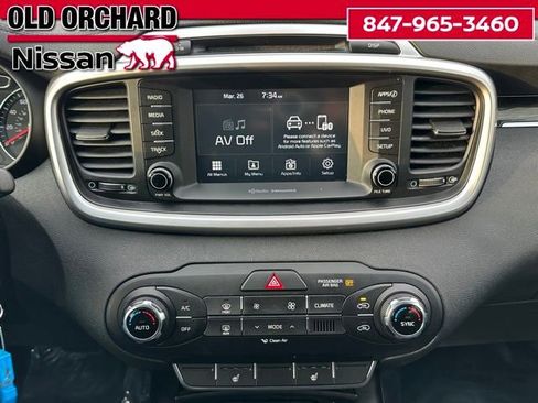 Used 2018 Kia Sorento LX image 13