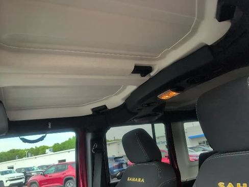Used 2013 Jeep Wrangler Unlimited Sahara w/ Connectivity Group AWD/4WD image 17