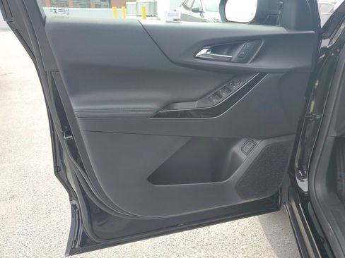 New 2026 Chevrolet Equinox LT w/ Convenience Package II FWD image 19