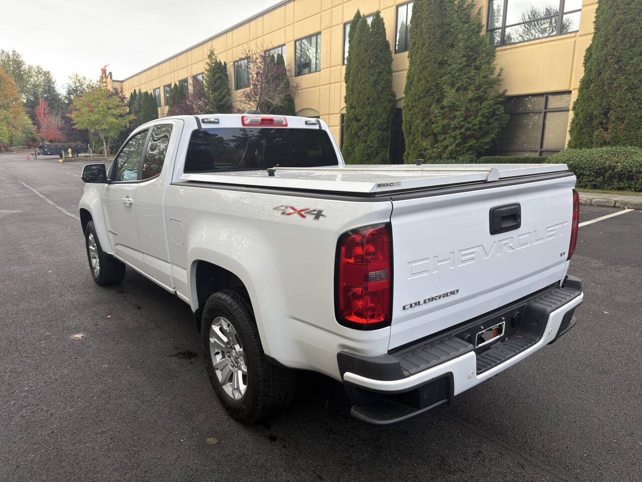 Used 2022 Chevrolet Colorado LT w/ Fleet Safety Package AWD/4WD image 7