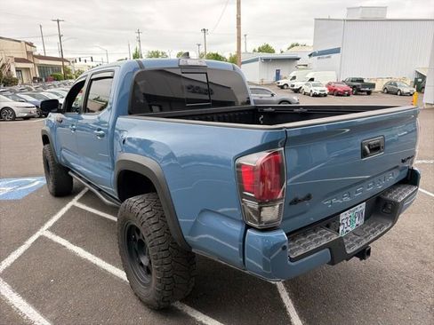 Used 2018 Toyota Tacoma TRD Pro AWD/4WD image 6