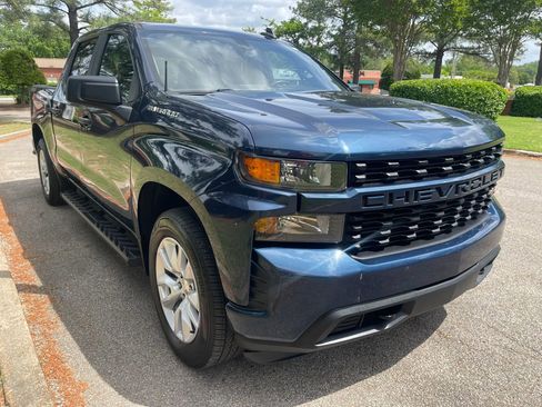 Used 2020 Chevrolet Silverado 1500 Custom w/ Custom Value Package image 7
