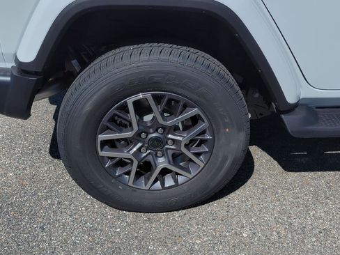 New 2026 Jeep Wrangler Unlimited Sahara AWD/4WD image 7