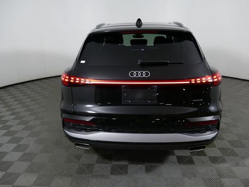 Used 2025 Audi Q5 Premium w/ Convenience Package AWD/4WD image 29