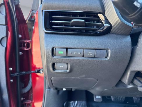 Used 2022 Nissan Sentra SR w/ Electronics Package image 32