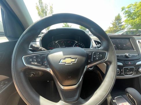 Used 2021 Chevrolet Equinox LT FWD image 13