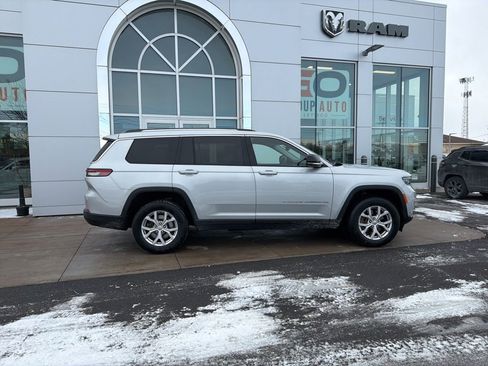 Used 2021 Jeep Grand Cherokee L Limited AWD/4WD image 11