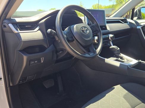 Used 2024 Toyota RAV4 XLE FWD image 21